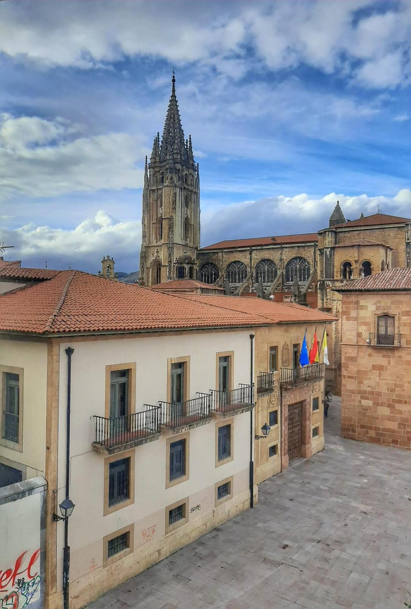 Apartamento Salsipuedes-La Catedral Oviedo Dış mekan fotoğraf